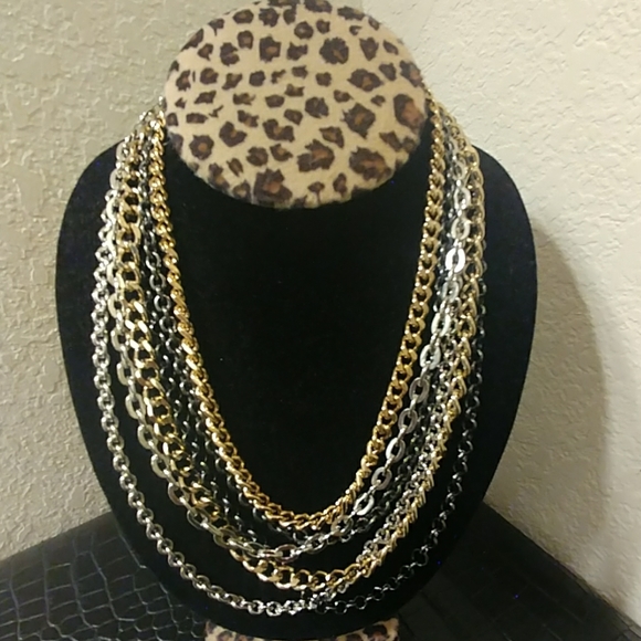 Tri Color Metal Chain Necklace - Picture 5 of 9